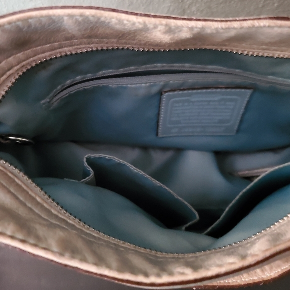 Authentic Coach Zoe Leather Handbag - Picture 3 of 11